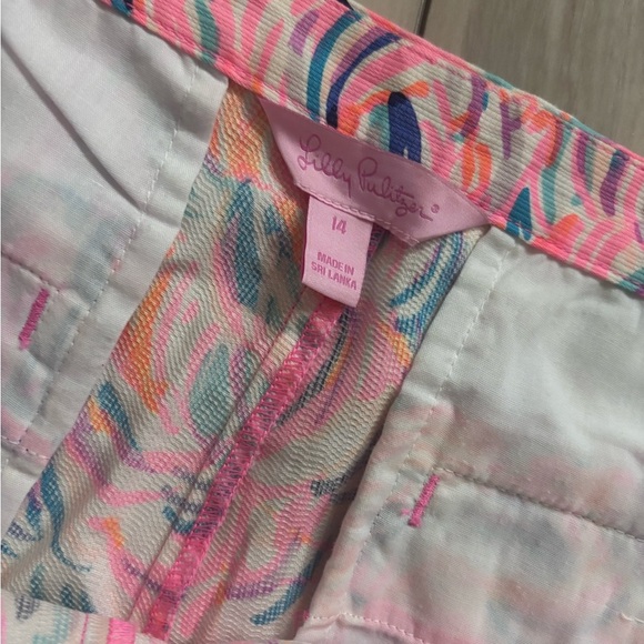 Lilly Pulitzer Pink and Blue Patterned Scalloped Hem Shorts - Picture 2 of 8